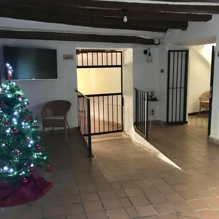 Hostel Espai Abadia *