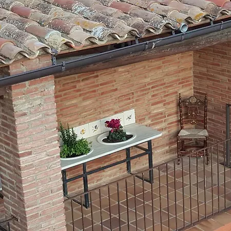 Espai Abadia La Trilla Auberge de jeunesse *
